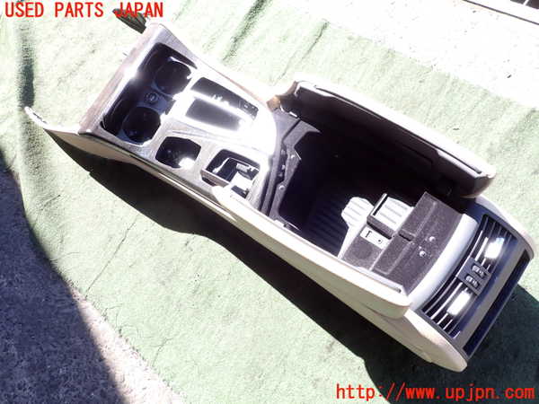 2UPJ-37367540]BMW 523i F10(XG20)センターコンソール 中古_m0003.jpg