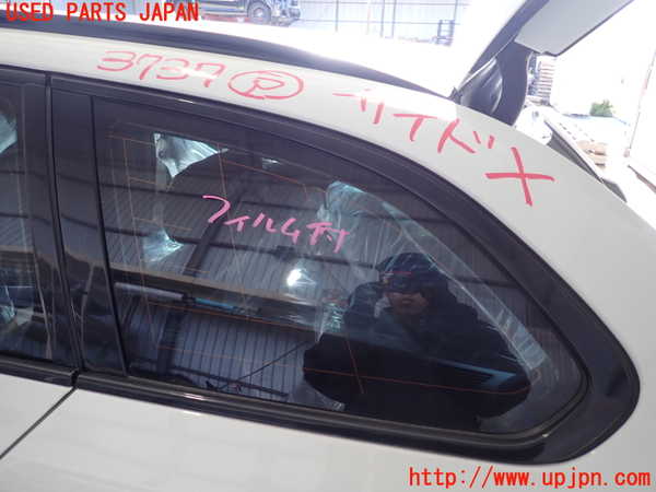2UPJ-37371382]BMW 523i ツーリング(MT25)(F11)左クォーターガラス 中古(43R-001583 M3236)_m0001.jpg