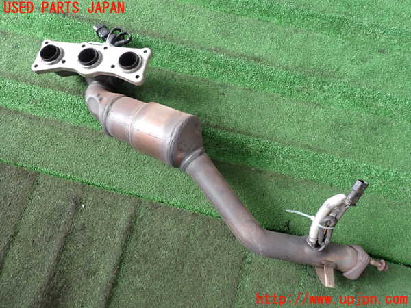 2UPJ-37372041]BMW 523i ツーリング(MT25)(F11)エキマニ1 触媒 マニバーター 中古_m0002.jpg