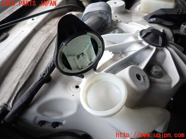 2UPJ-37376791]BMW 523i ツーリング(MT25)(F11)ウォッシャータンク1 中古_m0003.jpg