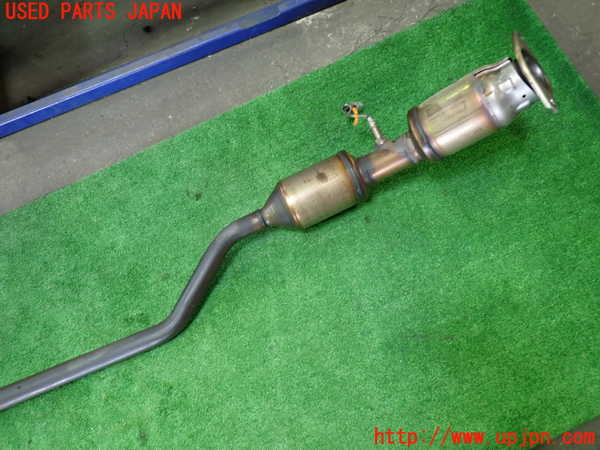 1UPJ-37392651]ヴォクシーハイブリッド(ノアハイブリッド)(ZWR80G)センターパイプ1 中古_m0002.jpg