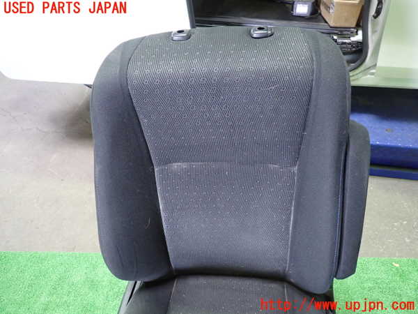 5UPJ-37397035]ヴォクシーハイブリッド(ノアハイブリッド)(ZWR80G)運転席シート 中古_m0002.jpg