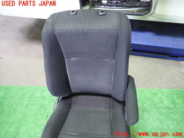 5UPJ-37397035]ヴォクシーハイブリッド(ノアハイブリッド)(ZWR80G)運転席シート 中古_m0003.jpg