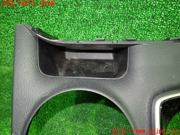 1UPJ-37397691]ヴォクシーハイブリッド(ノアハイブリッド)(ZWR80G)内装トリム類1 中古_m0002.jpg