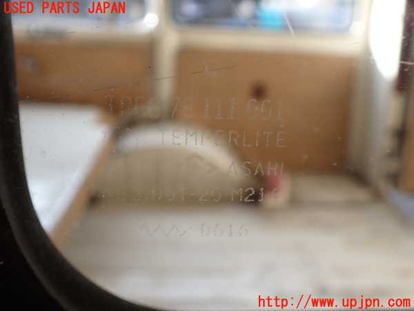 1UPJ-37401382]三菱ジープ(J36)左クォーターガラス ASAHI M214 中古_m0003.jpg