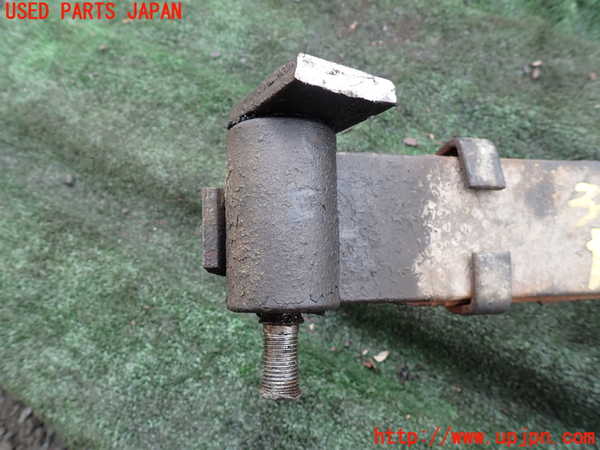 1UPJ-37405105]三菱ジープ(J36)左リアスプリング (リーフスプリング) 中古_m0002.jpg