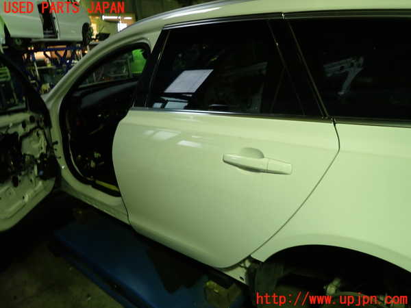 1UPJ-37411320]ジャガー・XF スポーツブレイク(JBS2XC)左後ドア FUYAO M12385 中古_m0001.jpg