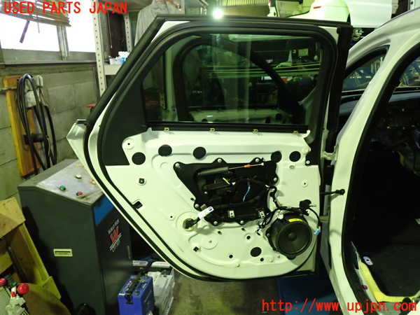 1UPJ-37411320]ジャガー・XF スポーツブレイク(JBS2XC)左後ドア FUYAO M12385 中古_m0003.jpg