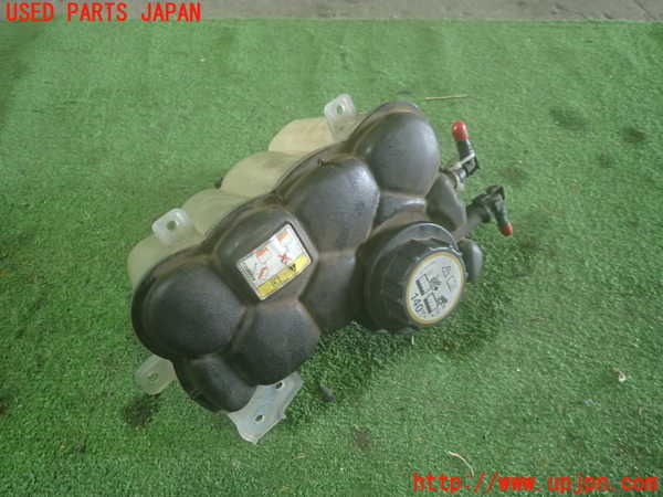 1UPJ-37412410]ジャガー・XF スポーツブレイク(JBS2XC)ラジエータータンク 中古_m0001.jpg