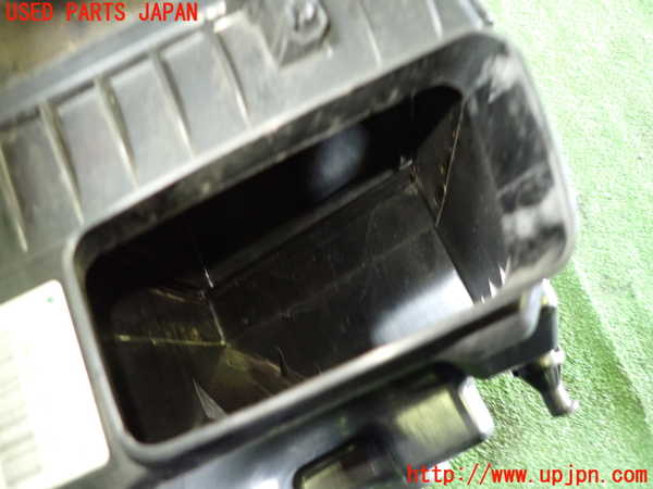 1UPJ-37412560]ジャガー・XF スポーツブレイク(JBS2XC)エアクリーナーボックス 中古_m0004.jpg