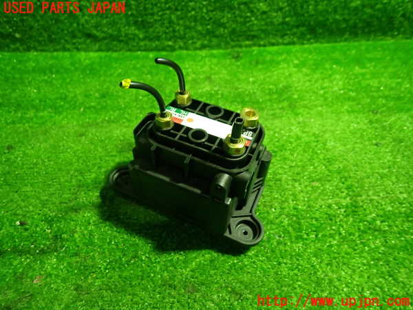 1UPJ-37415540]ジャガー・XF スポーツブレイク(JBS2XC)エアサスソレノイドバルブ 中古_m0001.jpg