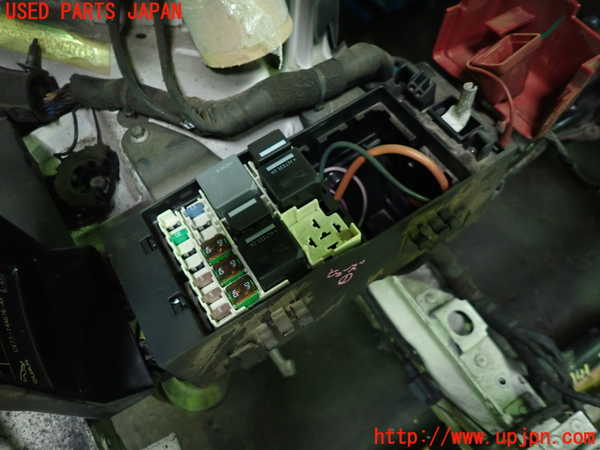 1UPJ-37416741]ジャガー・XF スポーツブレイク(JBS2XC)ヒューズボックス1 中古_m0002.jpg