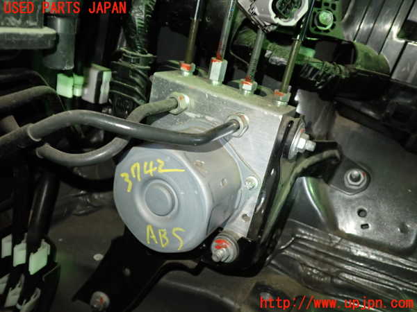 5UPJ-37424040]ソリオ バンディット(MA37S)ABSアクチュエーター 中古_m0001.jpg