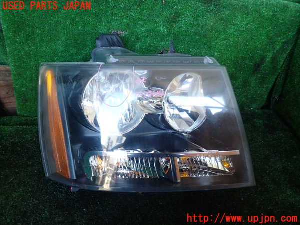 1UPJ-37431130]シボレー・サバーバン(型式不明)右ヘッドライト ハロゲン 中古_m0001.jpg