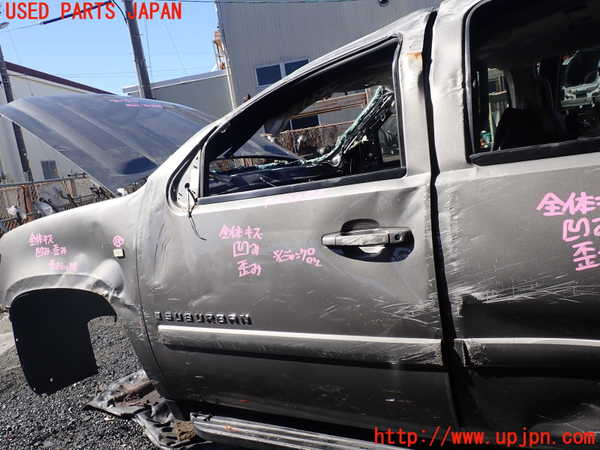 1UPJ-37431260]シボレー・サバーバン(型式不明)左前ドア ジャンク_m0001.jpg