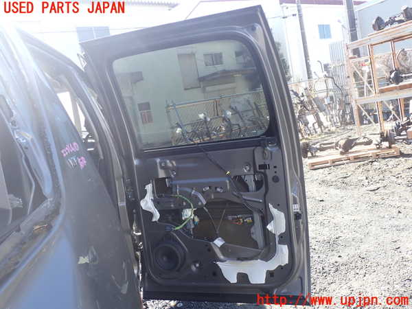 1UPJ-37431290]シボレー・サバーバン(型式不明)右後ドア 中古 PILKINGTON M127 43R-001385_m0004.jpg