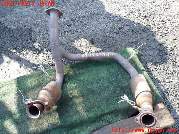 1UPJ-37432661]シボレー・サバーバン(型式不明)触媒1 中古_m0001.jpg