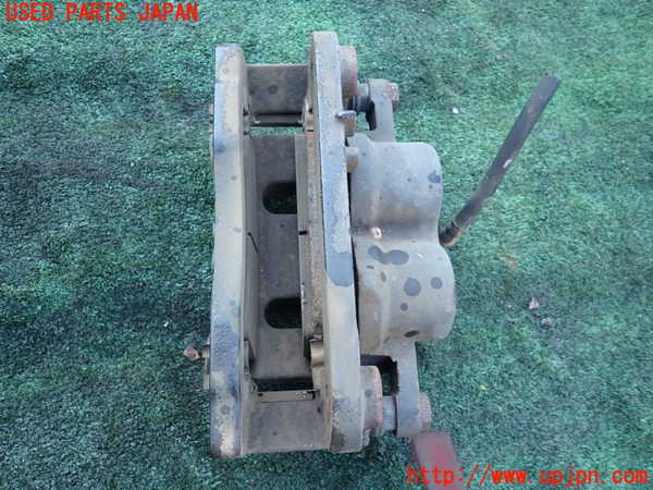 1UPJ-37434080]シボレー・サバ―バン(型式不明)右フロントキャリパー 中古_m0002.jpg