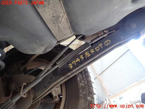 1UPJ-37435226]シボレー・サバーバン(型式不明)左リアロアアーム1 中古_m0001.jpg
