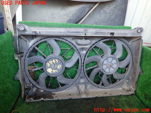 1UPJ-37436836]シボレー・サバーバン(型式不明)電動ファン1 中古_m0001.jpg