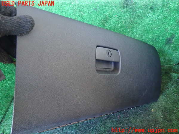 1UPJ-37437516]シボレー・サバーバン(型式不明)グローブボックス1 中古_m0002.jpg