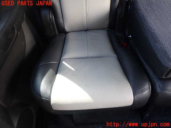 1UPJ-37437145]シボレー・サバーバン(型式不明)右2列目シート 中古_m0003.jpg