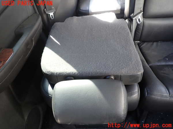 1UPJ-37437145]シボレー・サバーバン(型式不明)右2列目シート 中古_m0004.jpg