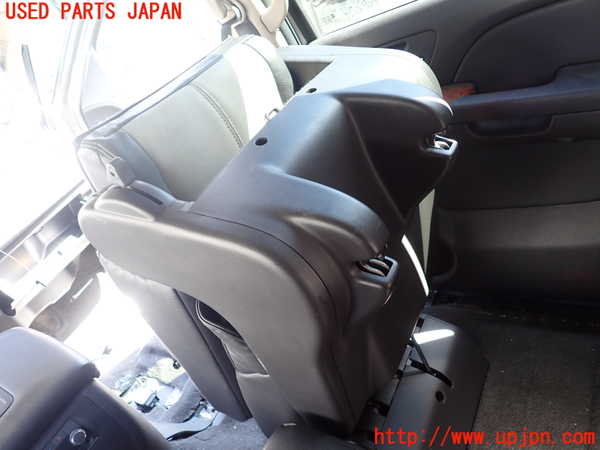 1UPJ-37437145]シボレー・サバーバン(型式不明)右2列目シート 中古_m0005.jpg
