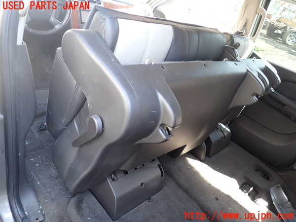 1UPJ-37437175]シボレー・サバーバン(型式不明)左2列目シート 中古_m0005.jpg