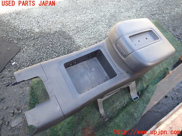 1UPJ-37437540]シボレー・サバーバン(型式不明)センターコンソール 中古_m0001.jpg