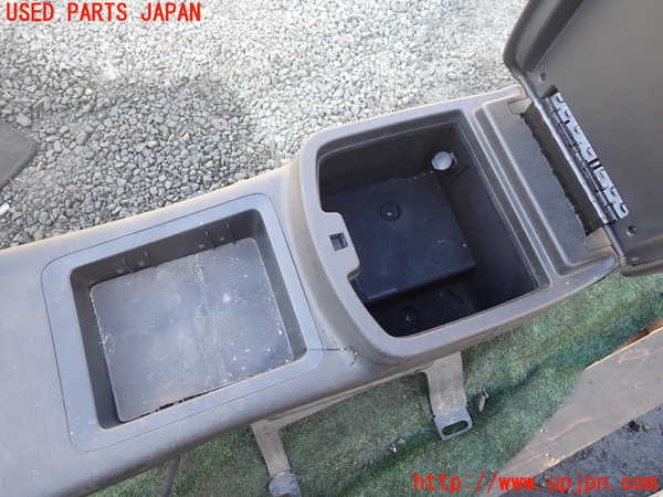 1UPJ-37437540]シボレー・サバーバン(型式不明)センターコンソール 中古_m0002.jpg