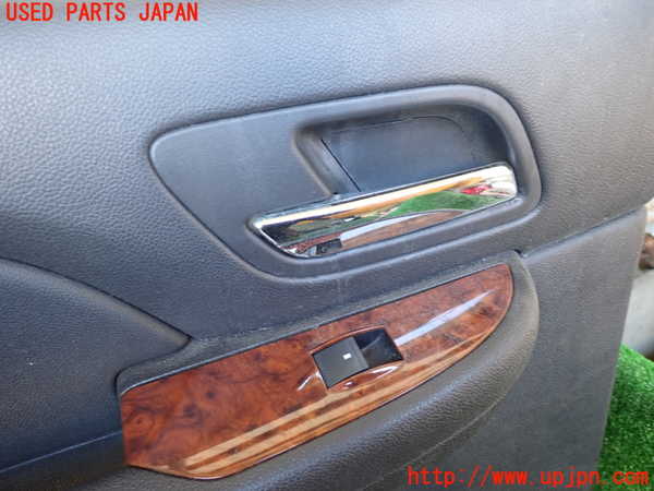 1UPJ-37431324]シボレー・サバーバン(型式不明)左後ドア内張り 中古_m0002.jpg