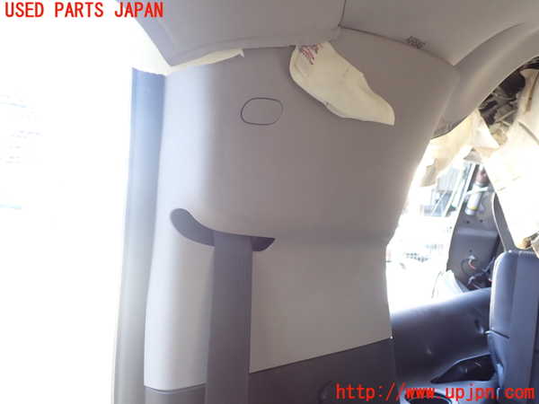 1UPJ-37437675]シボレー・サバーバン(型式不明)右リアピラートリム 中古_m0001.jpg