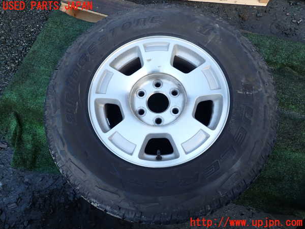 1UPJ-37439036]シボレー・サバーバン(型式不明)タイヤ　ホイール　1本① 265/70R17 中古_m0001.jpg