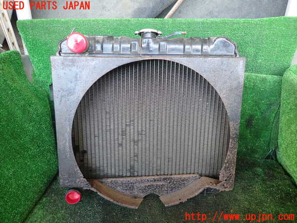 1UPJ-37452321]三菱ジープ(J54)ラジエーター1 中古_m0002.jpg