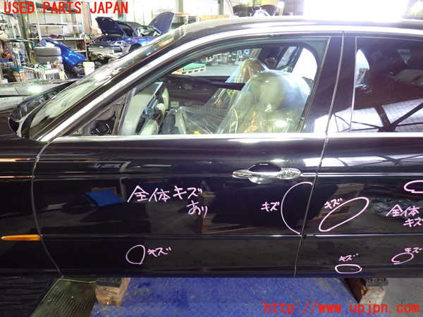 1UPJ-37461260]ジャガー・XJ(J72RA)左前ドア SEKURIT M35 中古_m0001.jpg