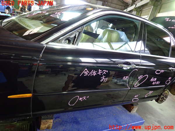 1UPJ-37461260]ジャガー・XJ(J72RA)左前ドア SEKURIT M35 中古_m0002.jpg