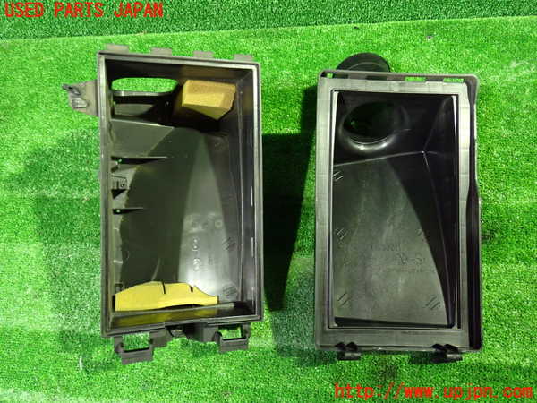1UPJ-37462560]ジャガー・XJ(J72RA)エアクリーナーボックス 中古_m0003.jpg