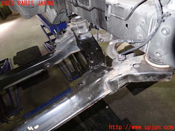 1UPJ-37465285]ジャガー・XJ(J72RA)フロントメンバー 中古_m0002.jpg