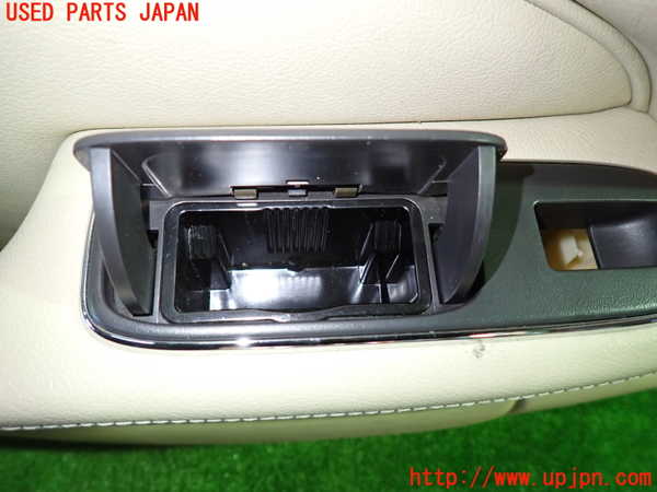1UPJ-37461264]ジャガー・XJ(J72RA)左前ドア内張り 中古_m0003.jpg
