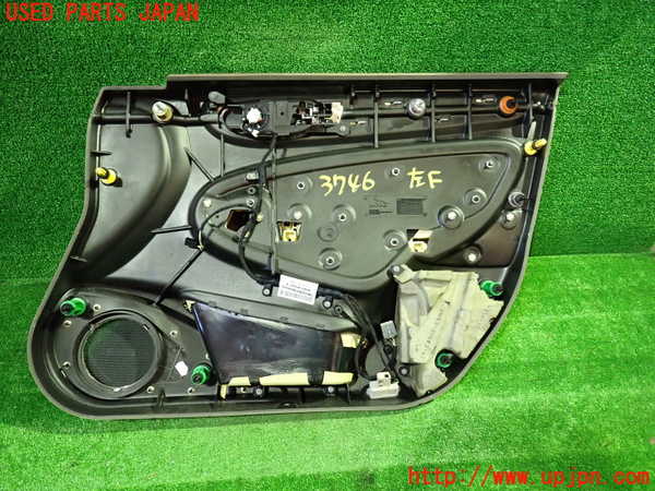 1UPJ-37461264]ジャガー・XJ(J72RA)左前ドア内張り 中古_m0004.jpg