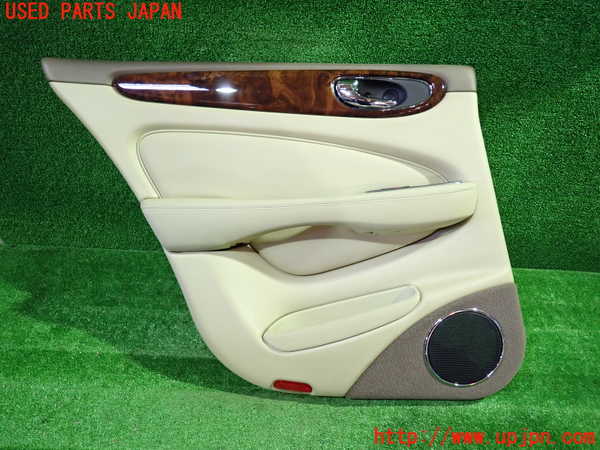 1UPJ-37461324]ジャガー・XJ(J72RA)左後ドア内張り 中古_m0001.jpg