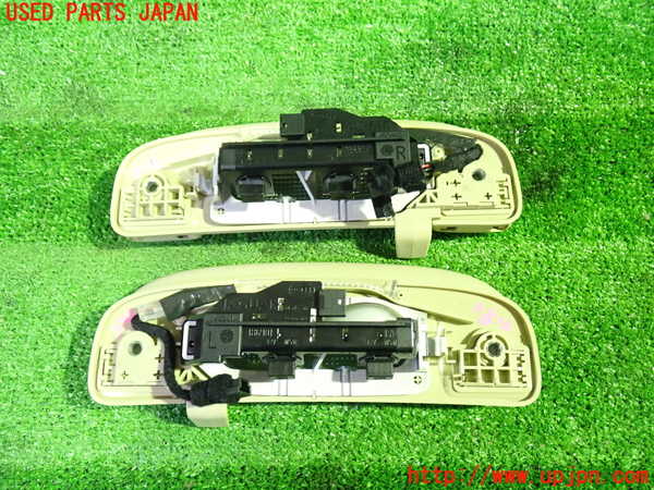 1UPJ-37466412]ジャガー・XJ(J72RA)ルームランプ2 (2列目) 中古_m0002.jpg