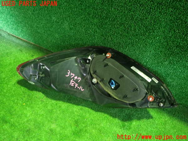 1UPJ-37471536]ベンツ C220 d(205014)(W205)左テールランプ 中古_m0003.jpg