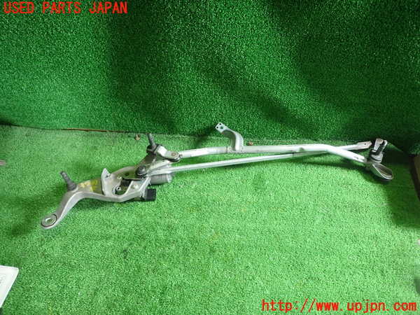 1UPJ-37476770]ベンツ C220 d(205014)(W205)フロントワイパーモーター 中古_m0001.jpg