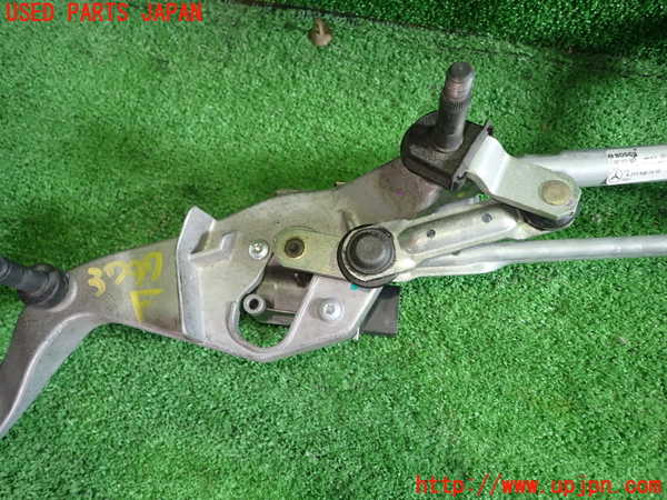 1UPJ-37476770]ベンツ C220 d(205014)(W205)フロントワイパーモーター 中古_m0002.jpg