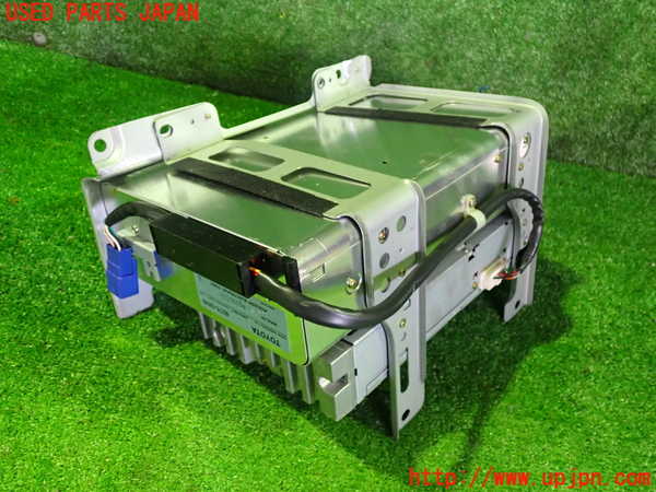 2UPJ-37486505]セルシオ(UCF11)CDチェンジャー (ジャンク品) 中古_m0003.jpg