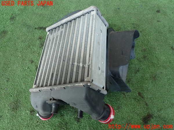 2UPJ-37502451]アバルト・595(312142)インタークーラー1(右側) 中古_m0001.jpg
