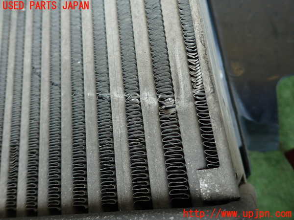 2UPJ-37502451]アバルト・595(312142)インタークーラー1(右側) 中古_m0002.jpg