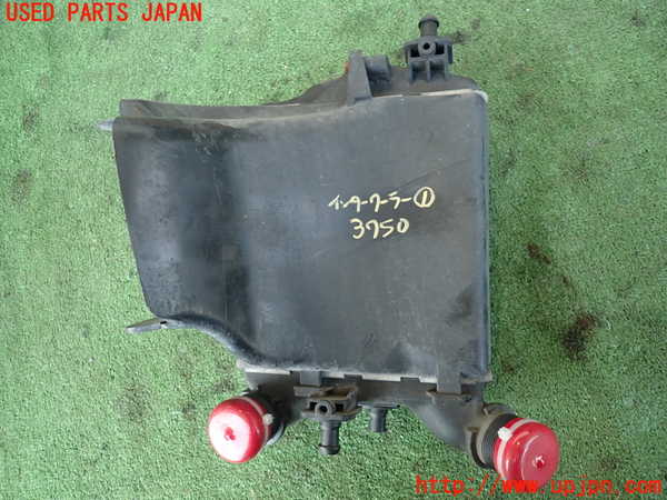 2UPJ-37502451]アバルト・595(312142)インタークーラー1(右側) 中古_m0004.jpg